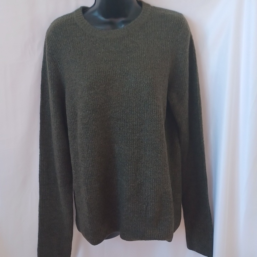 Old Navy Ribbed Crewneck‎ long sleeve sweater, Green/Olive/khaki, Size M